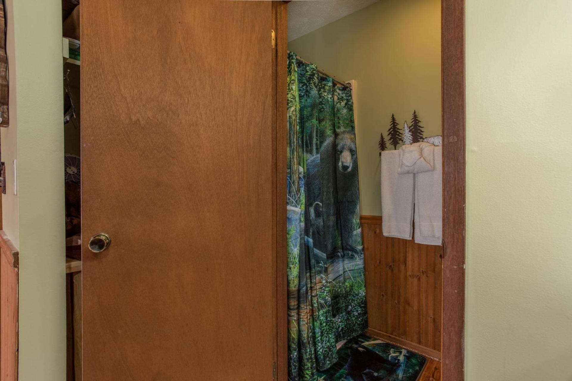 Bear Mountain Hollow-Free Dollywood Ticket- Cozy Cabin With A Hot Tub, Arcade & Deck Close To Town Pigeon Forge Ngoại thất bức ảnh